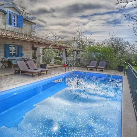 Mare Villa *