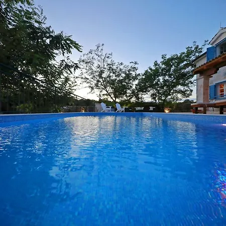 Mare Villa